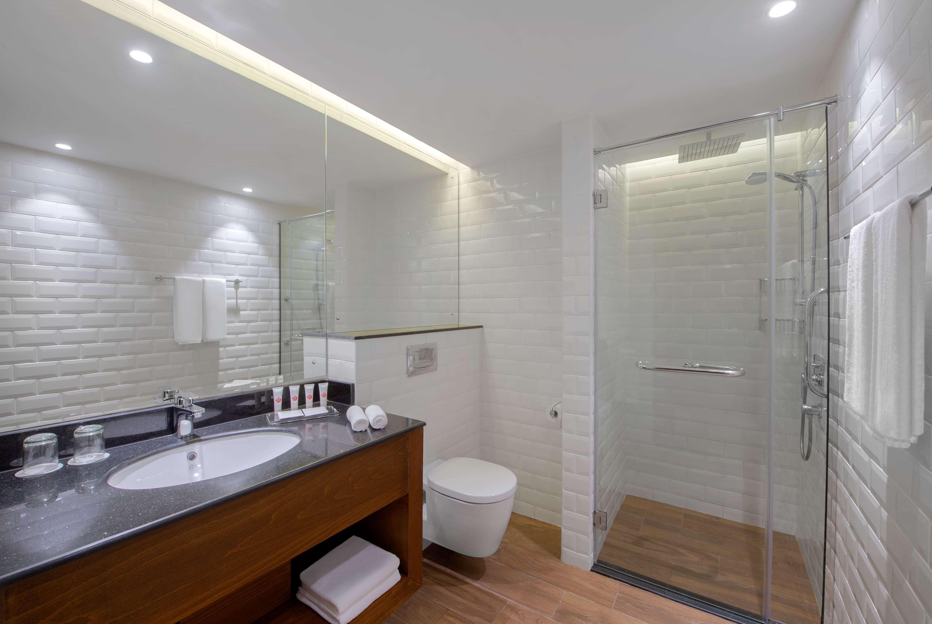 Wyndham Garden Muscat Al Khuwair Ξενοδοχείο Εξωτερικό φωτογραφία
