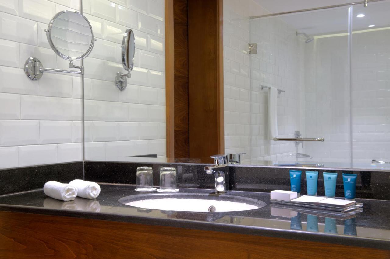 Wyndham Garden Muscat Al Khuwair Ξενοδοχείο Εξωτερικό φωτογραφία