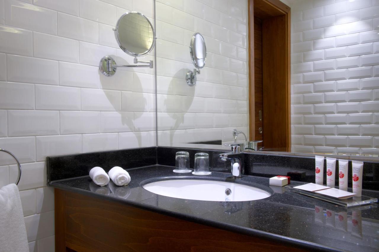 Wyndham Garden Muscat Al Khuwair Ξενοδοχείο Εξωτερικό φωτογραφία