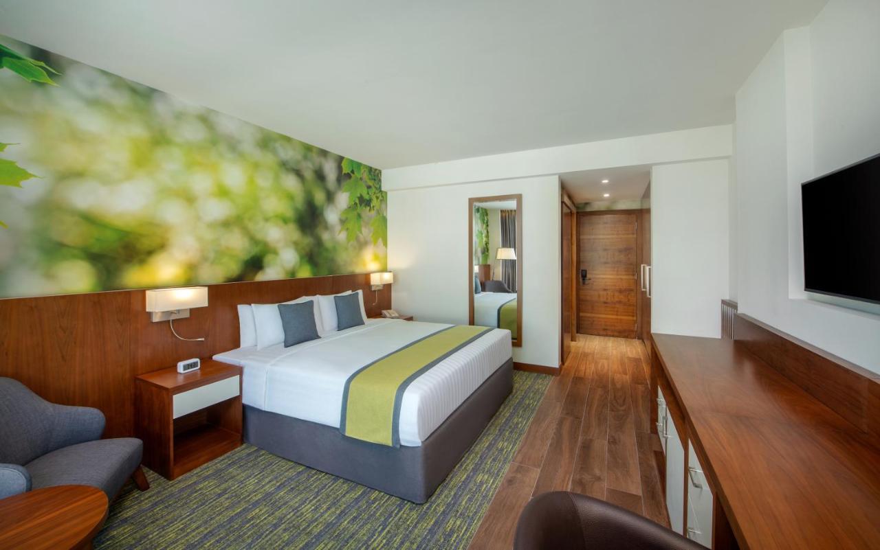 Wyndham Garden Muscat Al Khuwair Ξενοδοχείο Εξωτερικό φωτογραφία